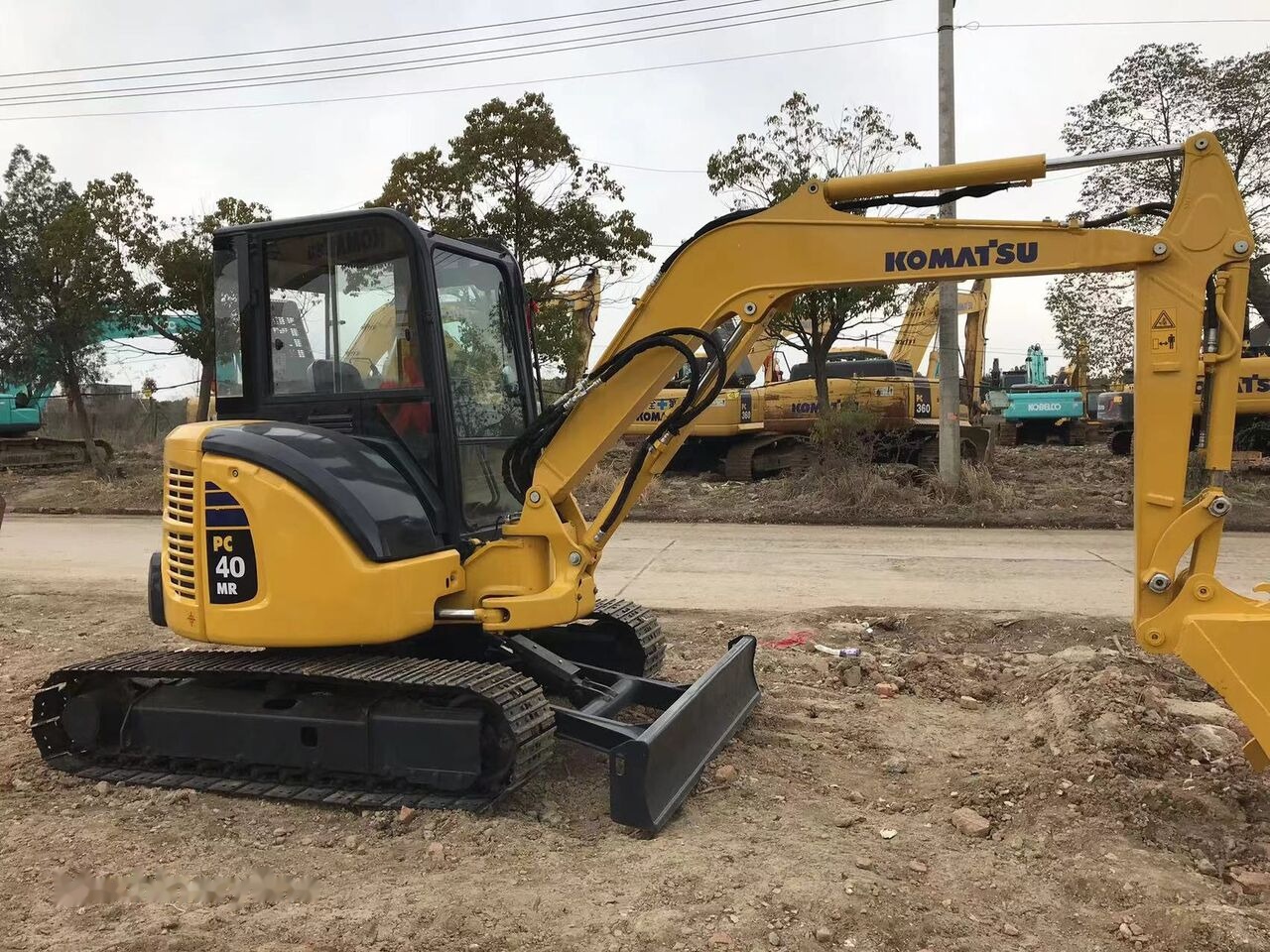 Komatsu PC40MR - Ekskavator perayap: gambar 2 Komatsu PC40MR - Ekskavator perayap: gambar 2