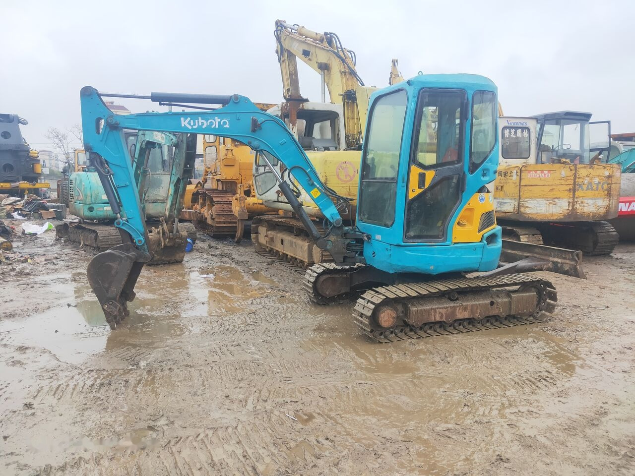 Kubota U35 - Ekskavator mini: gambar 1 Kubota U35 - Ekskavator mini: gambar 1