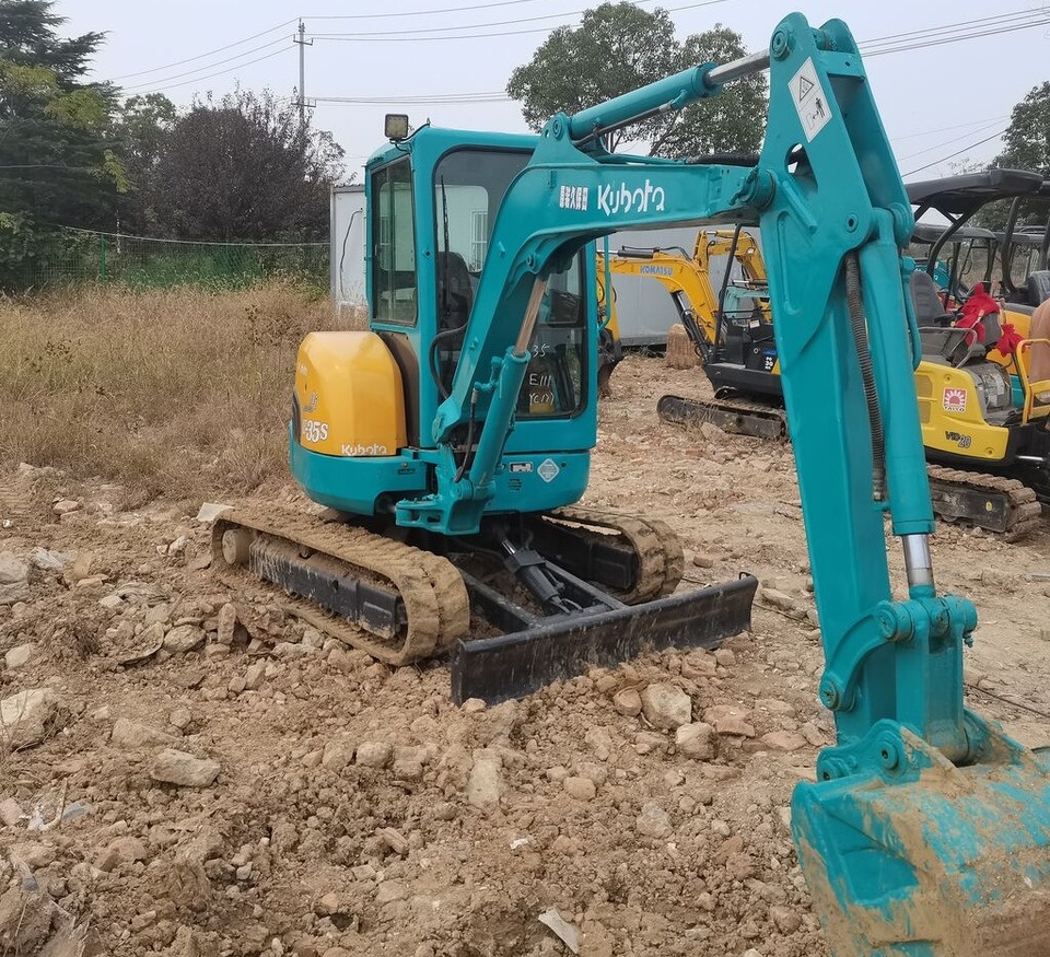 Kubota U35 - Ekskavator mini: gambar 2 Kubota U35 - Ekskavator mini: gambar 2
