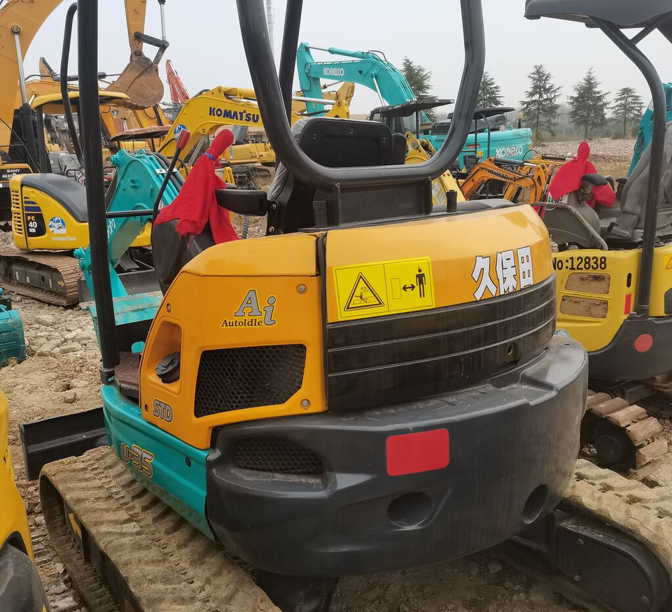 Kubota U35 - Ekskavator mini: gambar 2 Kubota U35 - Ekskavator mini: gambar 2