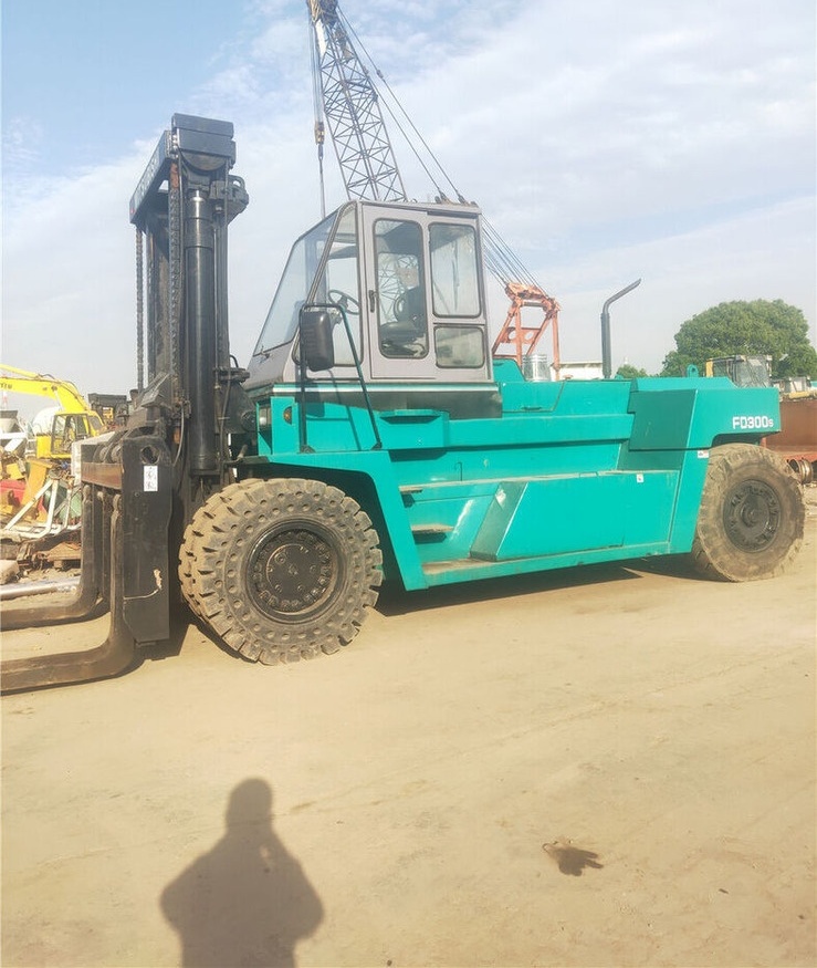 Mitsubishi FD300 - Forklift diesel: gambar 2 Mitsubishi FD300 - Forklift diesel: gambar 2