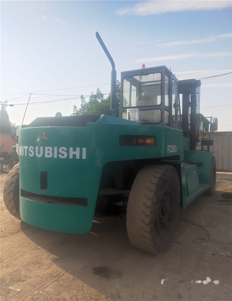 Forklift diesel Mitsubishi FD300: gambar 6