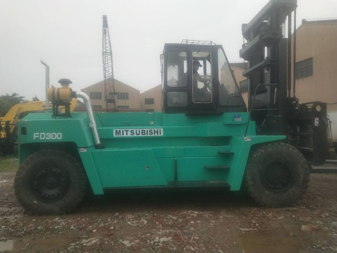 Mitsubishi FD300 - Forklift diesel: gambar 5 Mitsubishi FD300 - Forklift diesel: gambar 5