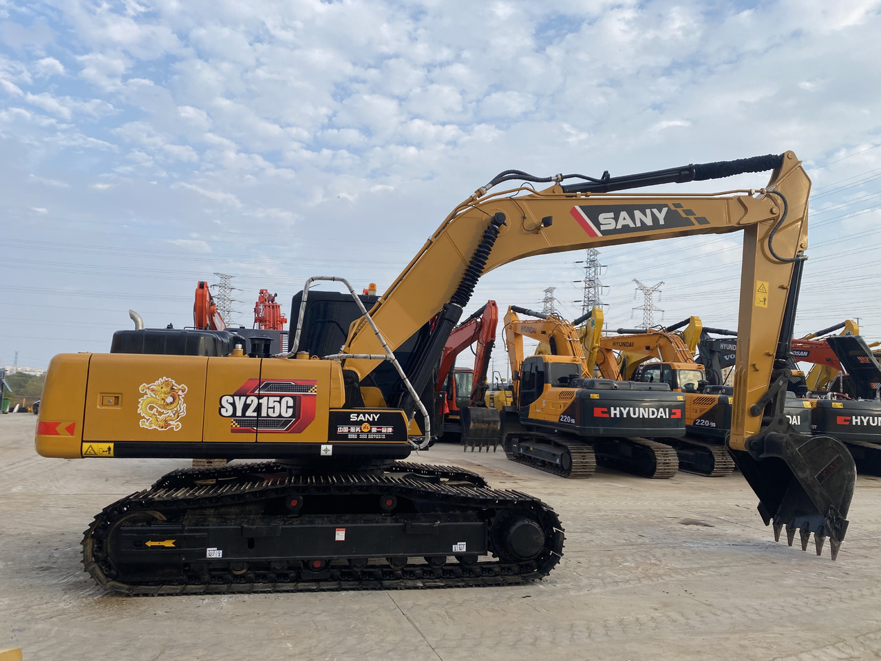SANY SY215C - Ekskavator: gambar 1 SANY SY215C - Ekskavator: gambar 1