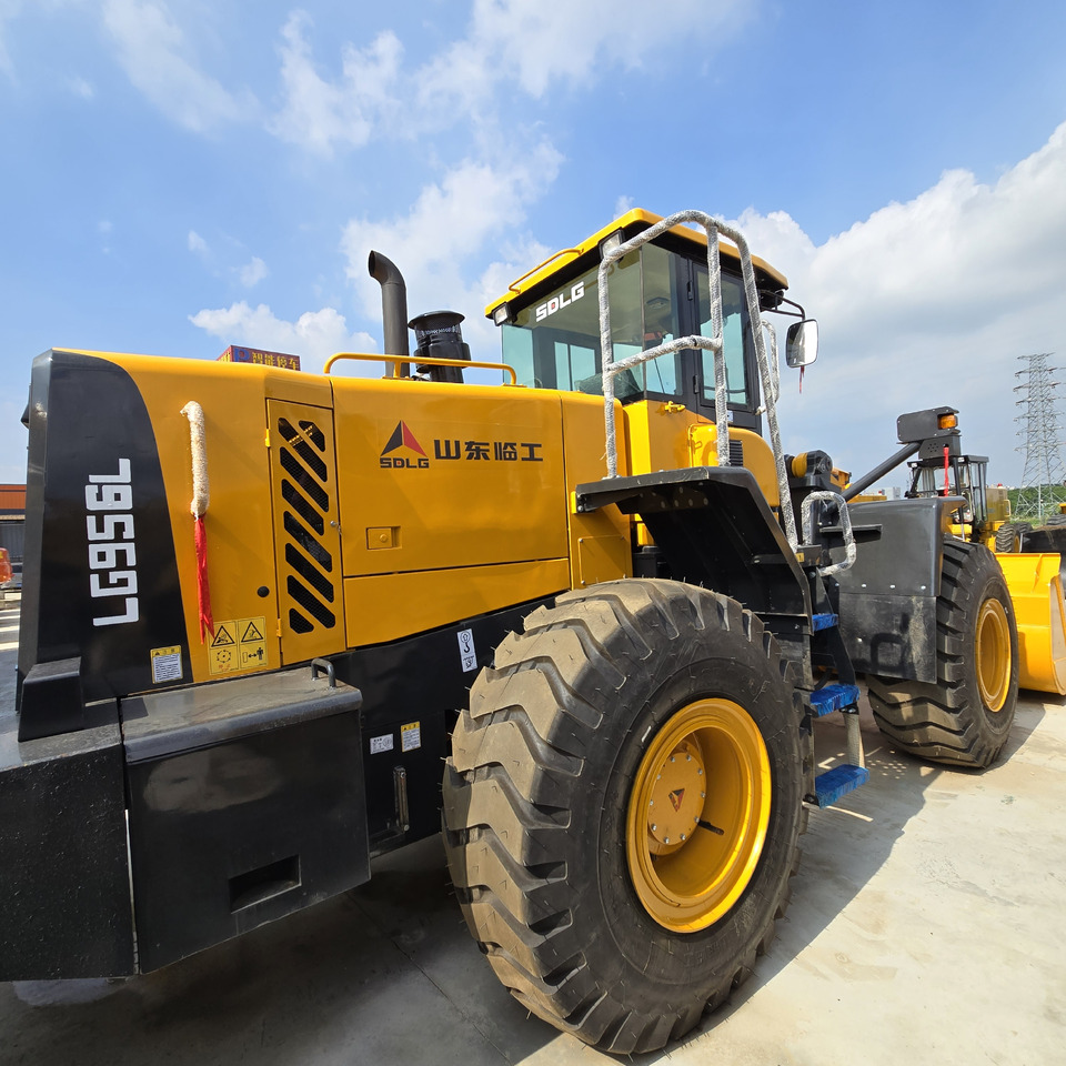 SDLG LG956L - Wheel loader: gambar 4 SDLG LG956L - Wheel loader: gambar 4