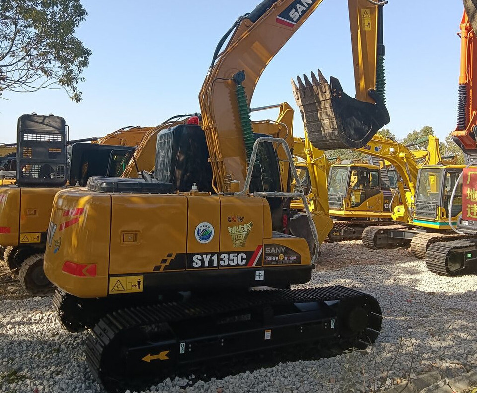 Sany SY135C - Ekskavator perayap: gambar 2 Sany SY135C - Ekskavator perayap: gambar 2