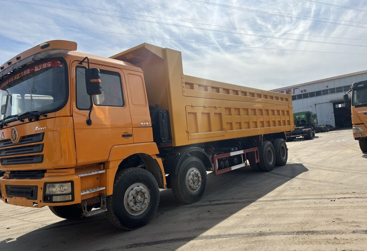 Shacman F3000 - Truk jungkit: gambar 1 Shacman F3000 - Truk jungkit: gambar 1