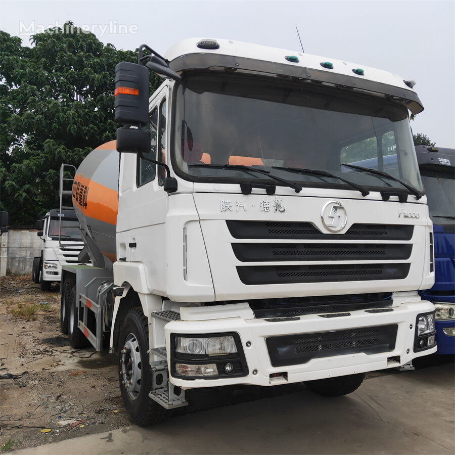 Shacman F3000 - Truk pengaduk beton: gambar 2 Shacman F3000 - Truk pengaduk beton: gambar 2