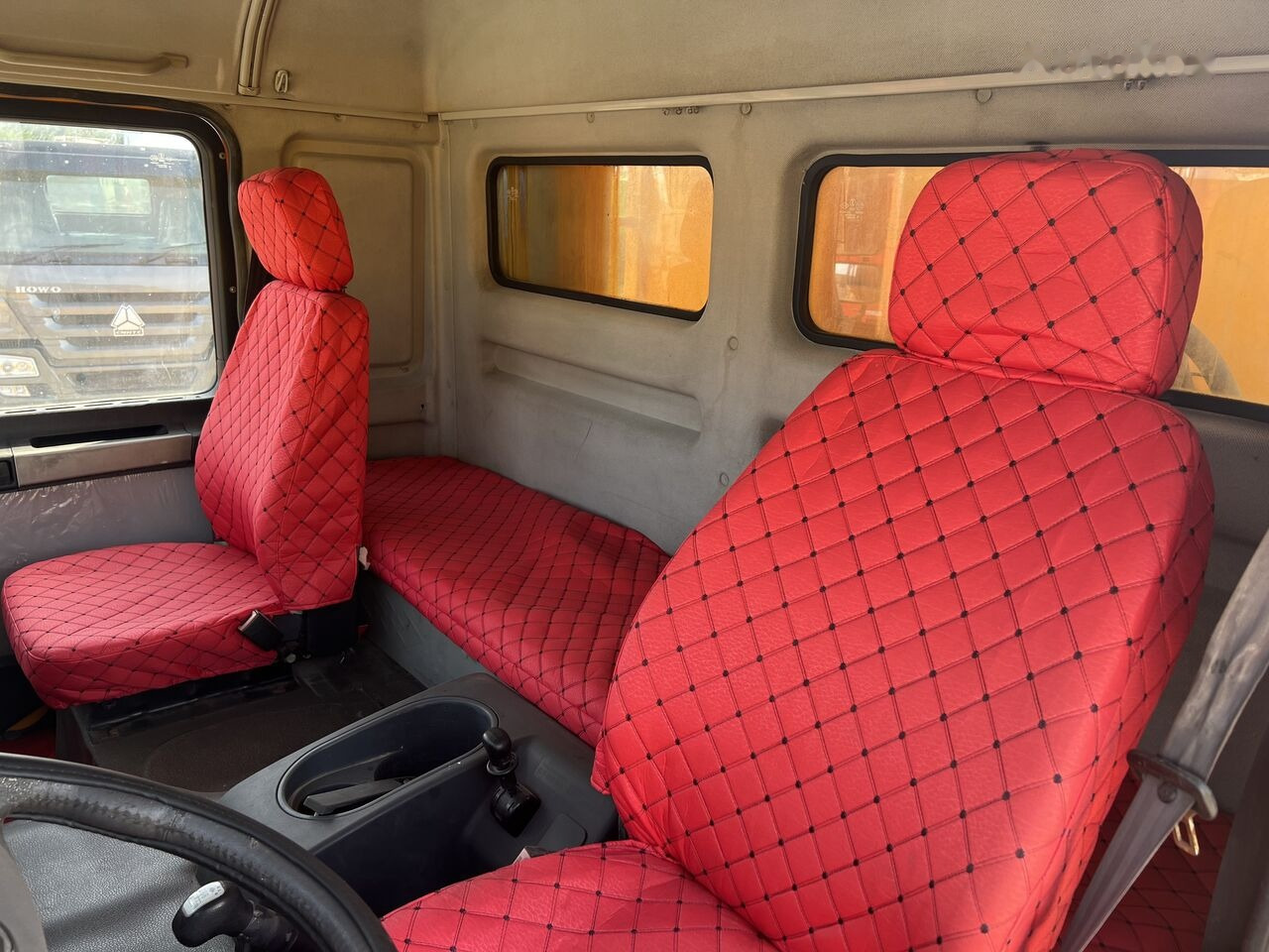 Shacman F3000 - Truk jungkit: gambar 4 Shacman F3000 - Truk jungkit: gambar 4