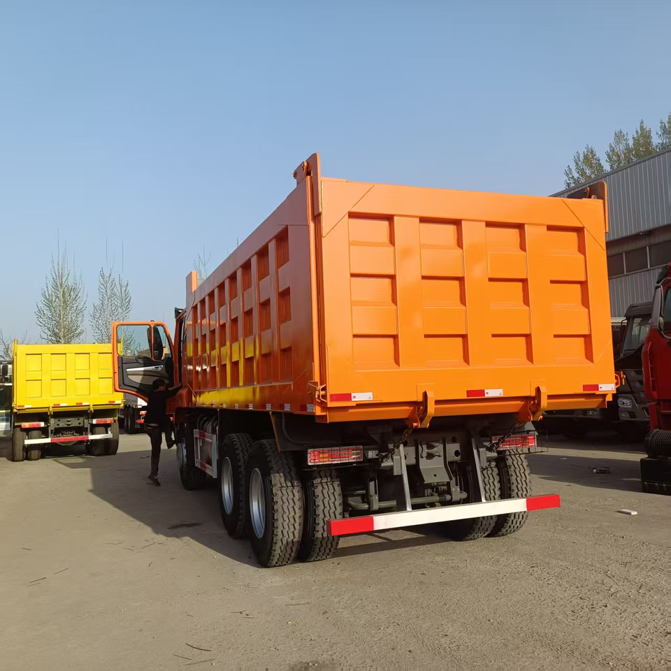 Truk jungkit Sinotruk HOHAN 6*4 Dump truck: gambar 6