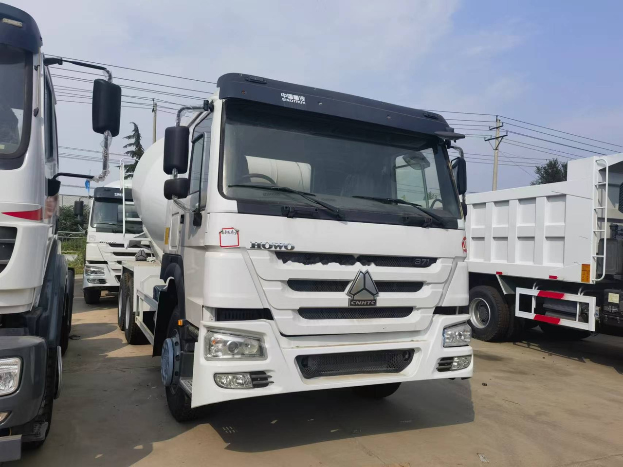 Truk pengaduk beton Sinotruk HOWO 371 6*4 Concrete mixer truck: gambar 8