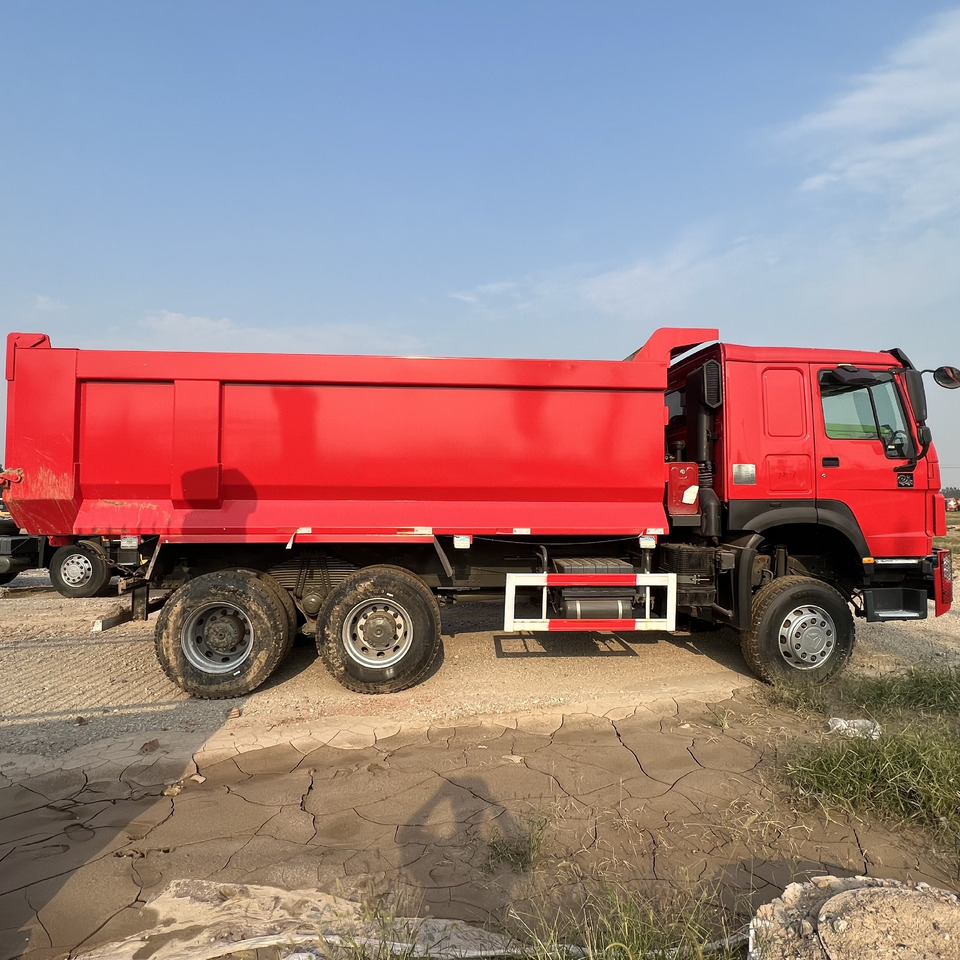 Sinotruk HOWO 371 6*4 Dump truck - Truk jungkit: gambar 5 Sinotruk HOWO 371 6*4 Dump truck - Truk jungkit: gambar 5