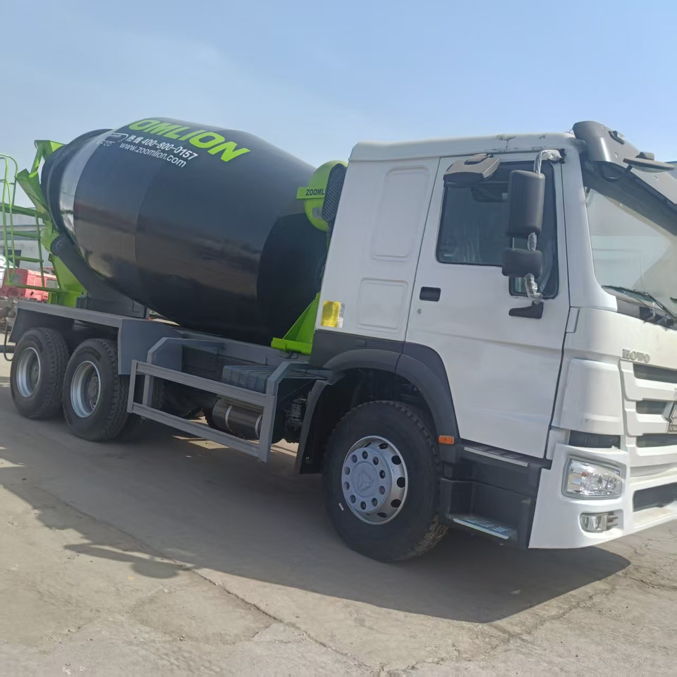 Sinotruk HOWO 6*4 Concrete mixer truck - Truk pengaduk beton: gambar 3 Sinotruk HOWO 6*4 Concrete mixer truck - Truk pengaduk beton: gambar 3