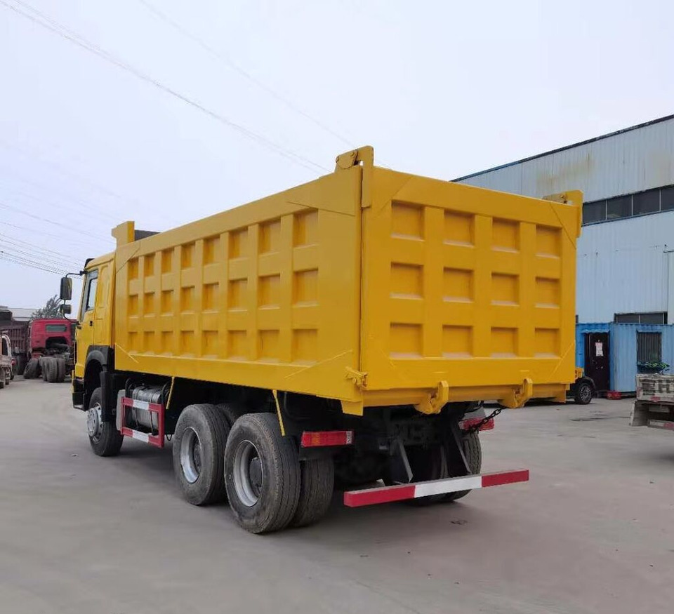 Sinotruk HOWO 6*4 Dump turck - Truk jungkit: gambar 5 Sinotruk HOWO 6*4 Dump turck - Truk jungkit: gambar 5