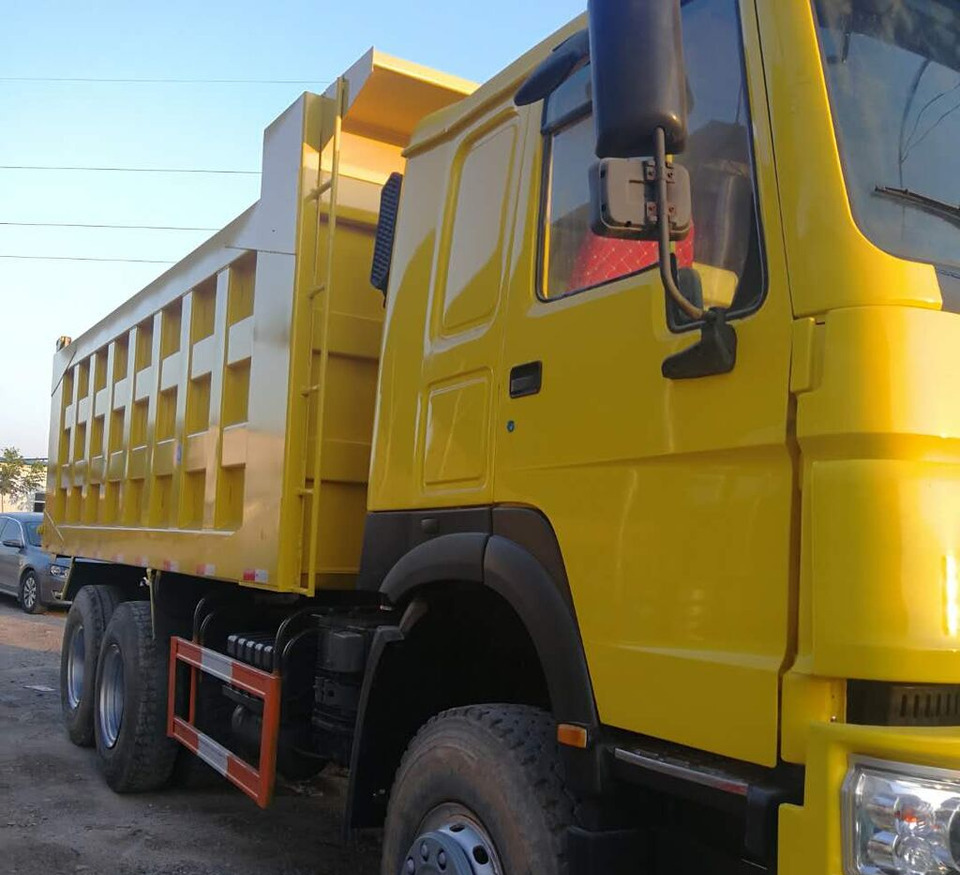 Sinotruk HOWO 6*4 Dump turck - Truk jungkit: gambar 3 Sinotruk HOWO 6*4 Dump turck - Truk jungkit: gambar 3