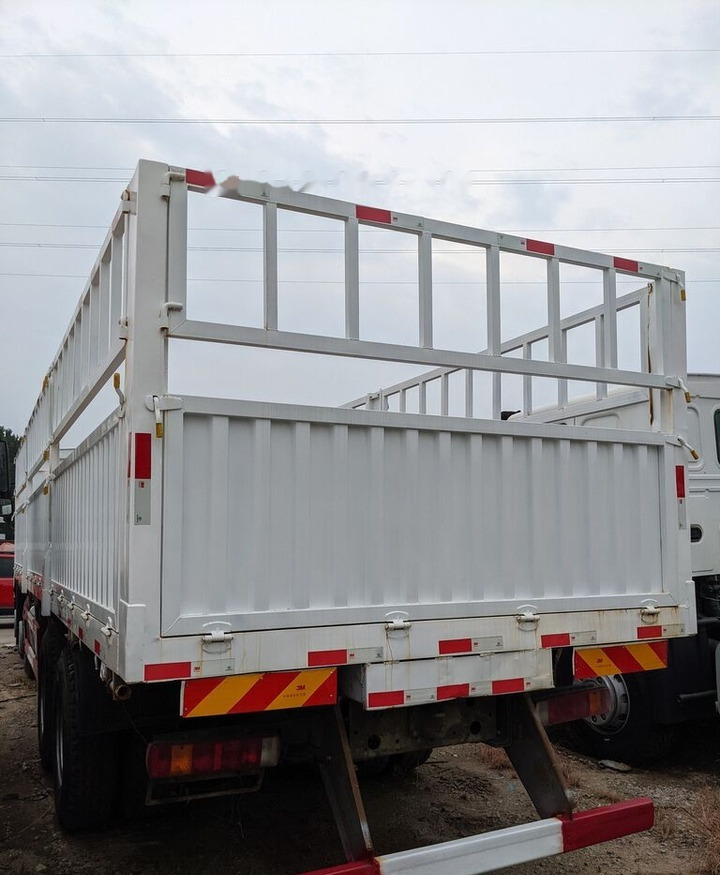 Truk flatbed Sinotruk HOWO 8*4 Fence Truck: gambar 6