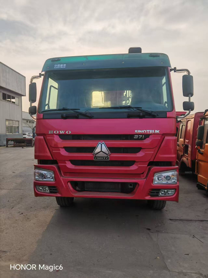 Derek bergerak Sinotruk HOWO 8*4 Mobile crane: gambar 10