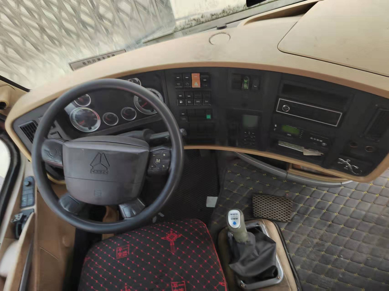 Tempat sampah mini Sinotruk HOWO A7: gambar 6