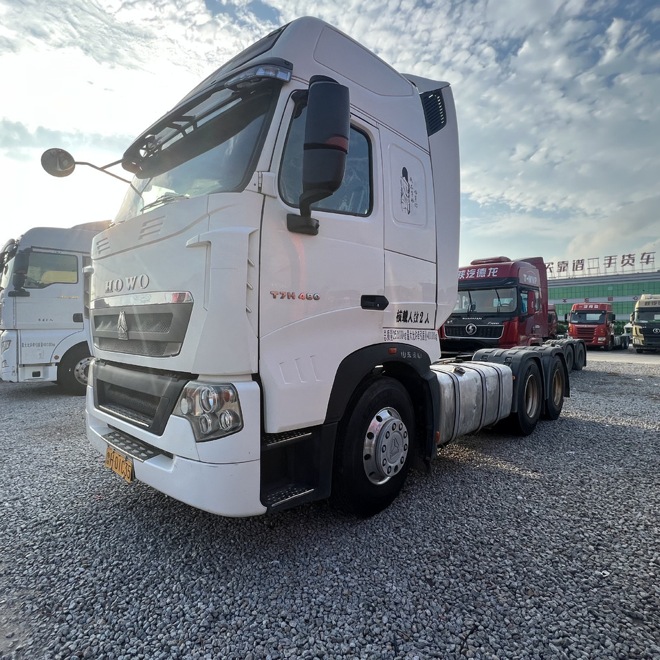 Sinotruk HOWO T7H480 Tractor - Tempat sampah mini: gambar 1 Sinotruk HOWO T7H480 Tractor - Tempat sampah mini: gambar 1