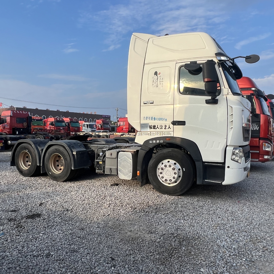 Sinotruk HOWO T7H480 Tractor - Tempat sampah mini: gambar 3 Sinotruk HOWO T7H480 Tractor - Tempat sampah mini: gambar 3