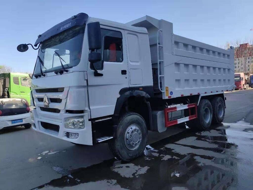 Sinotruk Howo - Truk jungkit: gambar 5 Sinotruk Howo - Truk jungkit: gambar 5