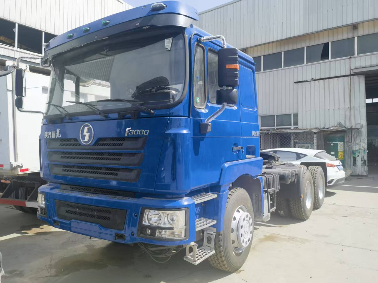 Shacman F3000 6*4 tractor - Tractor head: gambar 3 Shacman F3000 6*4 tractor - Tractor head: gambar 3