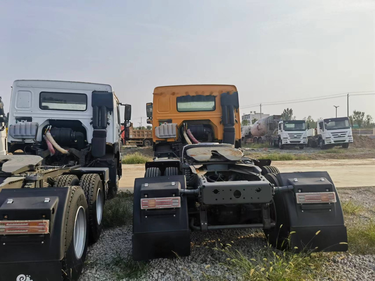 Sinotruk HOWO 371 Tractor - Tractor head: gambar 5 Sinotruk HOWO 371 Tractor - Tractor head: gambar 5