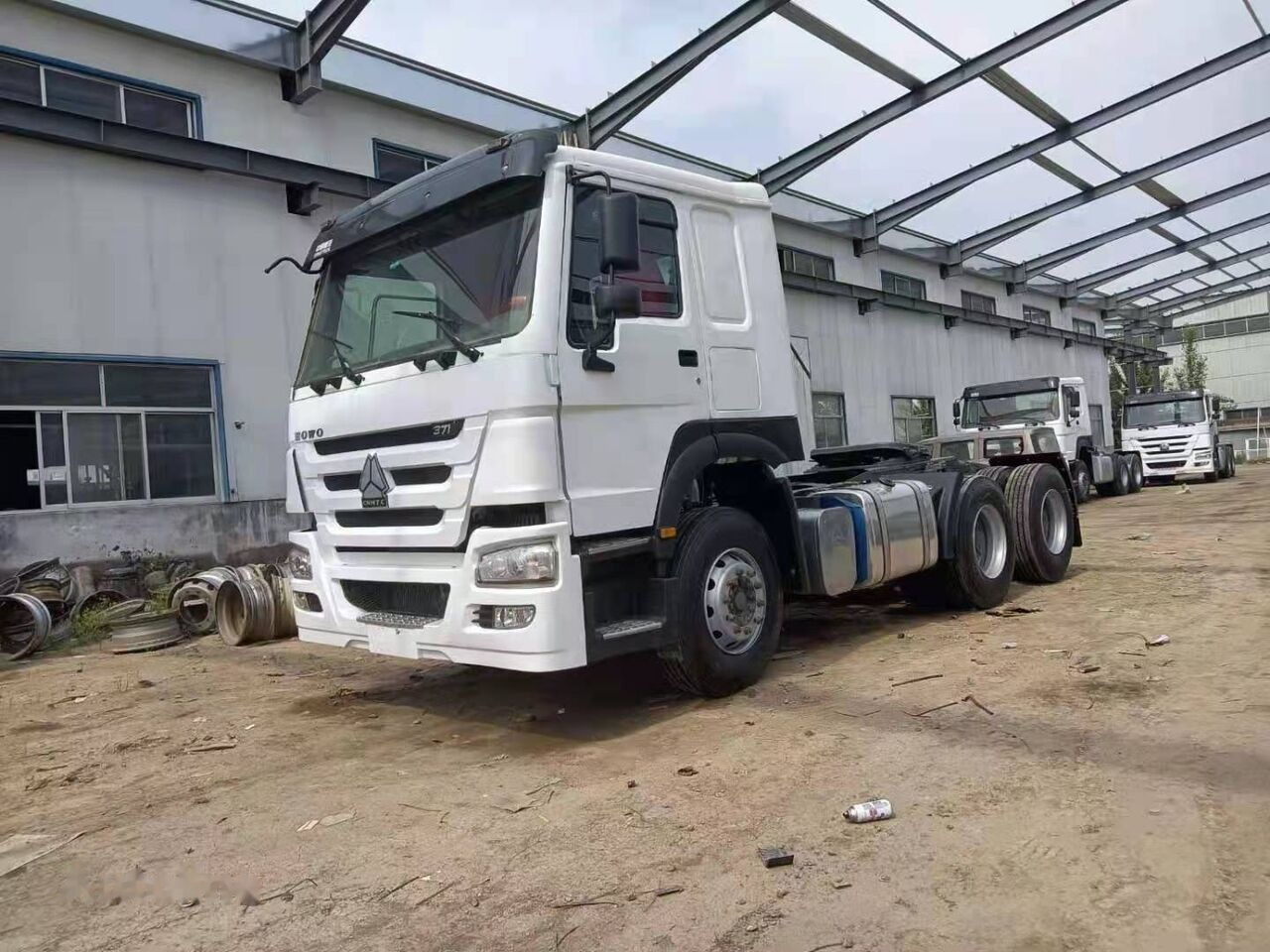 Sinotruk HOWO 371 Tractor - Tractor head: gambar 3 Sinotruk HOWO 371 Tractor - Tractor head: gambar 3