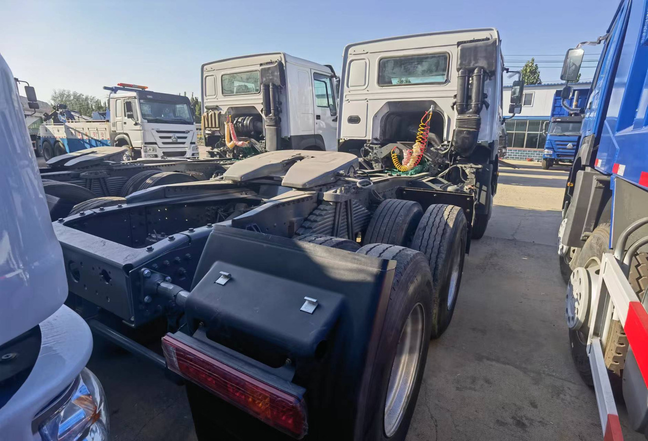 Sinotruk HOWO 371 Tractor - Tractor head: gambar 2 Sinotruk HOWO 371 Tractor - Tractor head: gambar 2