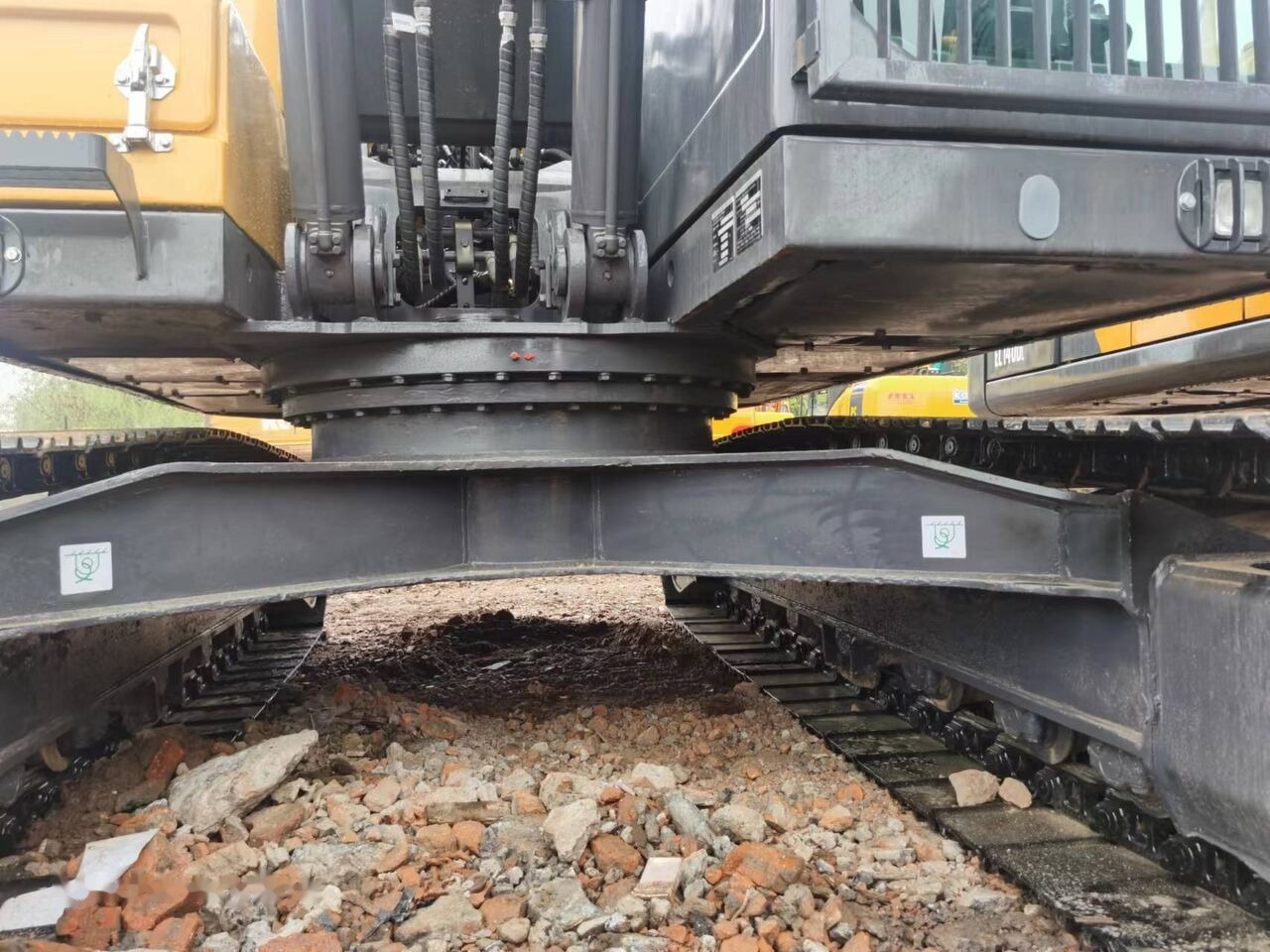 Volvo EC140DL - Ekskavator perayap: gambar 4 Volvo EC140DL - Ekskavator perayap: gambar 4