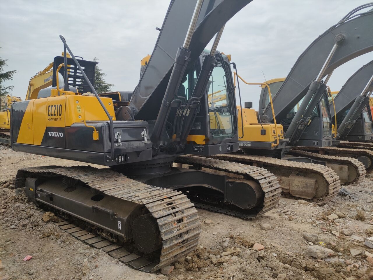 Volvo EC210B - Ekskavator perayap: gambar 5 Volvo EC210B - Ekskavator perayap: gambar 5
