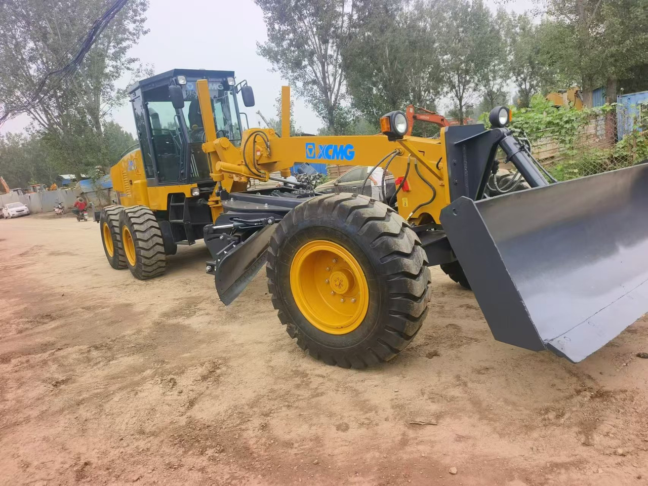 Grader XCMG GR1803: gambar 6 Grader XCMG GR1803: gambar 6