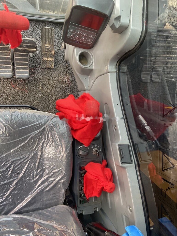 XCMG XE85DA - Ekskavator perayap: gambar 5 XCMG XE85DA - Ekskavator perayap: gambar 5