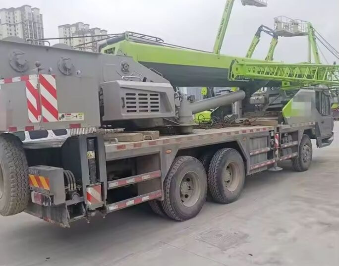 Zoomlion ZTC250-1 - Derek bergerak: gambar 3 Zoomlion ZTC250-1 - Derek bergerak: gambar 3