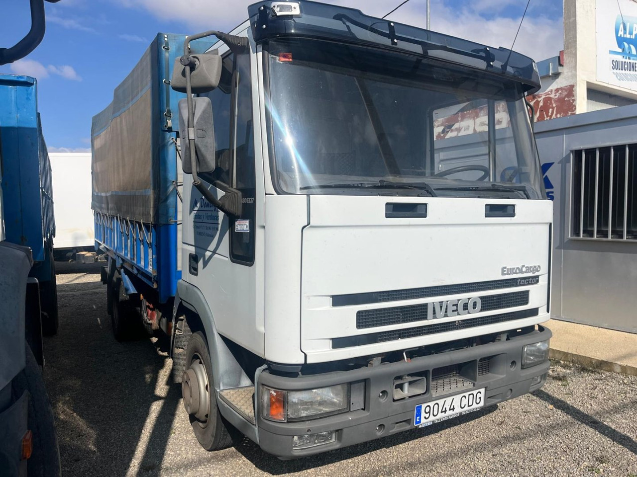 Caja cerrada IVECO Eurocargo ML80E17 - Truk dengan terpal samping: gambar 3 Caja cerrada IVECO Eurocargo ML80E17 - Truk dengan terpal samping: gambar 3