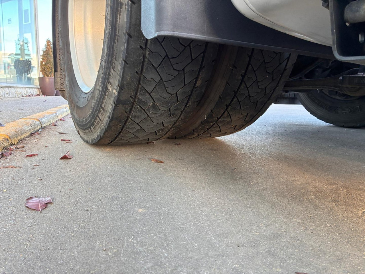 Tractor head Cabeza Tractora IVECO 460 AUTOMATICO INTARDER ADR: gambar 9 Tractor head Cabeza Tractora IVECO 460 AUTOMATICO INTARDER ADR: gambar 9