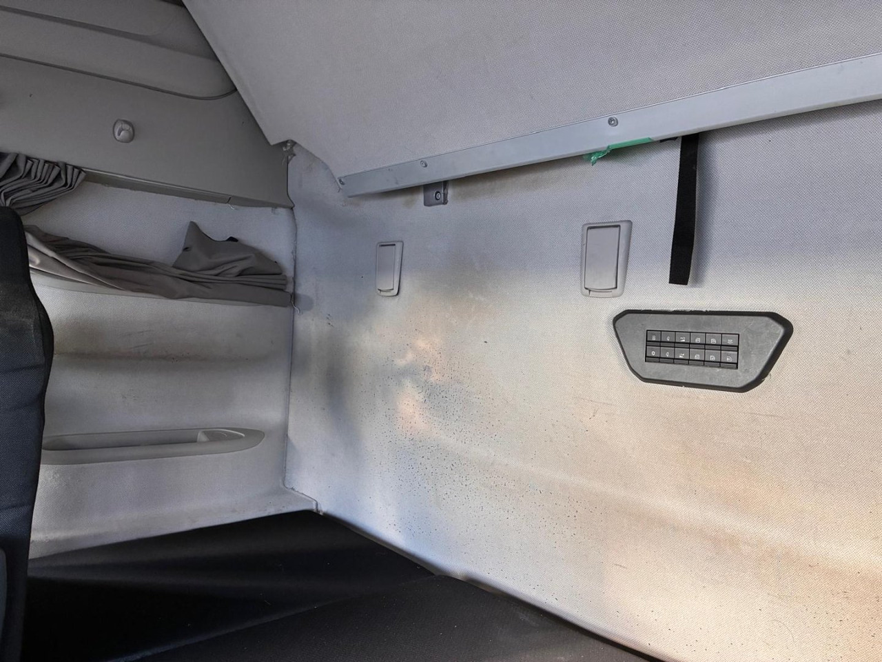 Tractor head Cabeza Tractora IVECO 460 AUTOMATICO INTARDER ADR: gambar 14 Tractor head Cabeza Tractora IVECO 460 AUTOMATICO INTARDER ADR: gambar 14