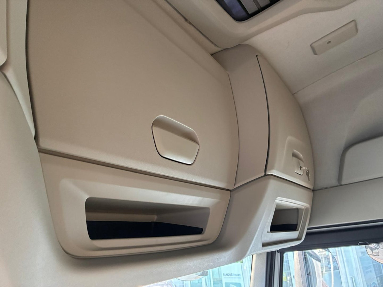 Tractor head Cabeza Tractora IVECO 460 AUTOMATICO INTARDER ADR: gambar 6 Tractor head Cabeza Tractora IVECO 460 AUTOMATICO INTARDER ADR: gambar 6