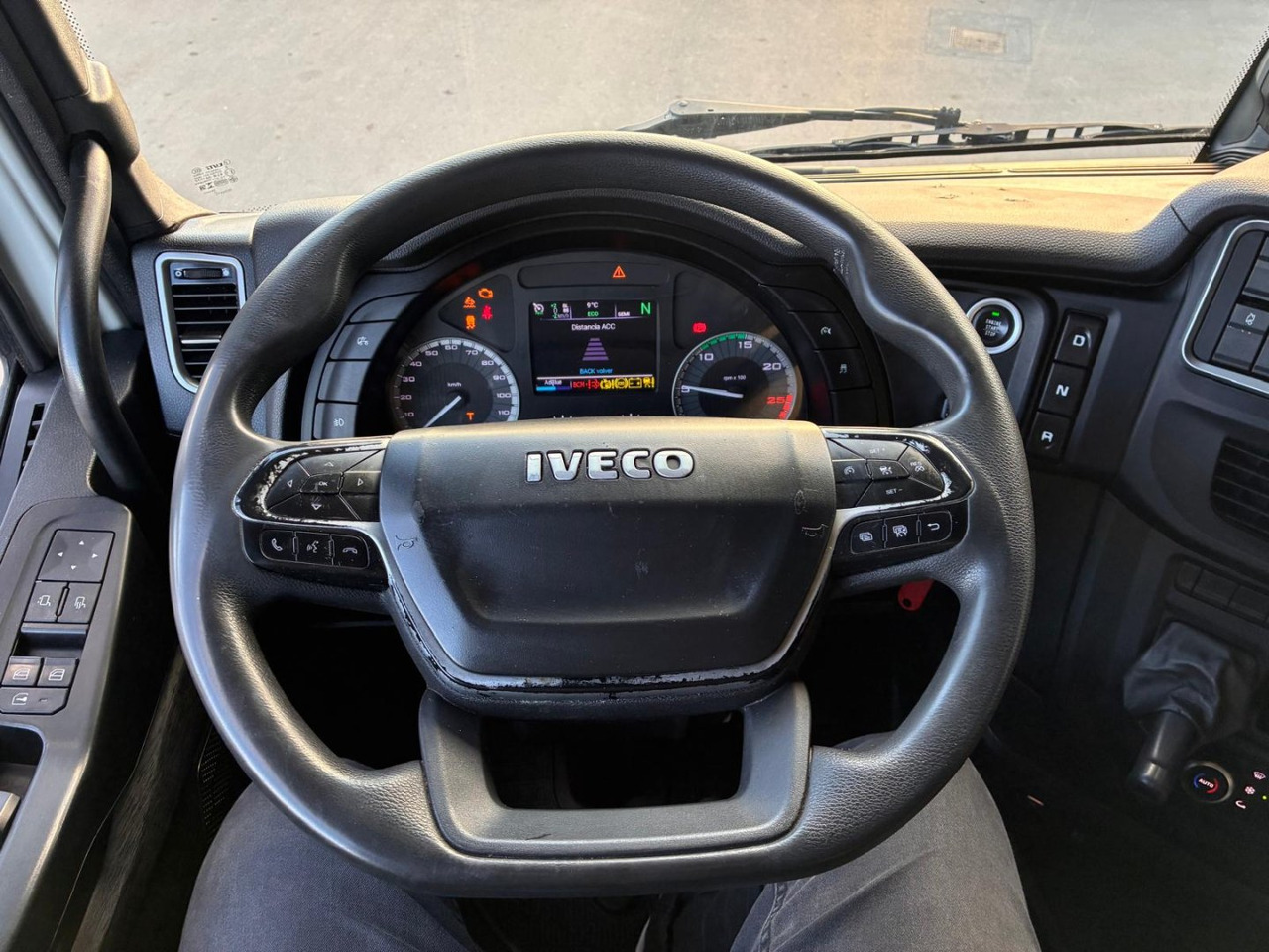 Tractor head Cabeza Tractora IVECO 460 AUTOMATICO INTARDER ADR: gambar 18 Tractor head Cabeza Tractora IVECO 460 AUTOMATICO INTARDER ADR: gambar 18