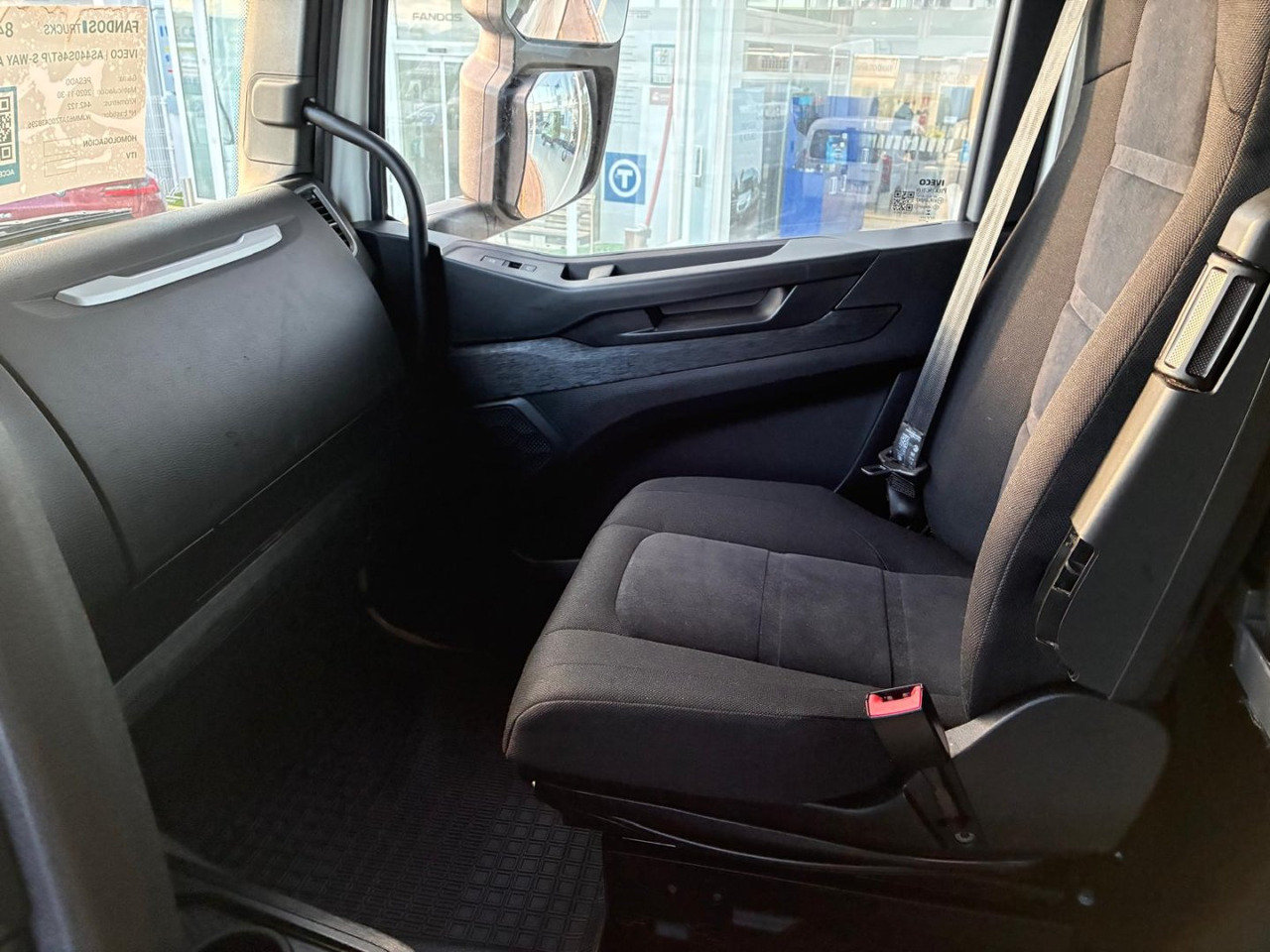 Tractor head Cabeza Tractora IVECO 460 AUTOMATICO INTARDER ADR: gambar 8 Tractor head Cabeza Tractora IVECO 460 AUTOMATICO INTARDER ADR: gambar 8