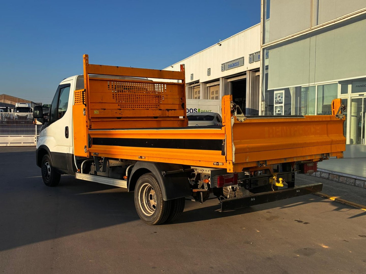 Volquete/Dumper IVECO 35C14 CAJA BASCULANTE - Van jungkit: gambar 4 Volquete/Dumper IVECO 35C14 CAJA BASCULANTE - Van jungkit: gambar 4