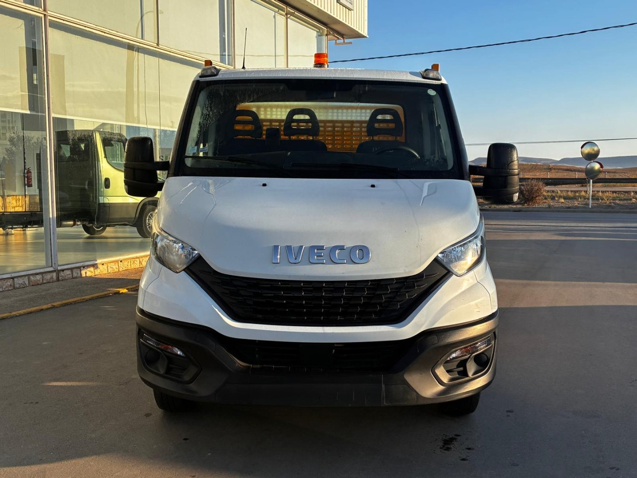 Volquete/Dumper IVECO 35C14 CAJA BASCULANTE - Van jungkit: gambar 2 Volquete/Dumper IVECO 35C14 CAJA BASCULANTE - Van jungkit: gambar 2