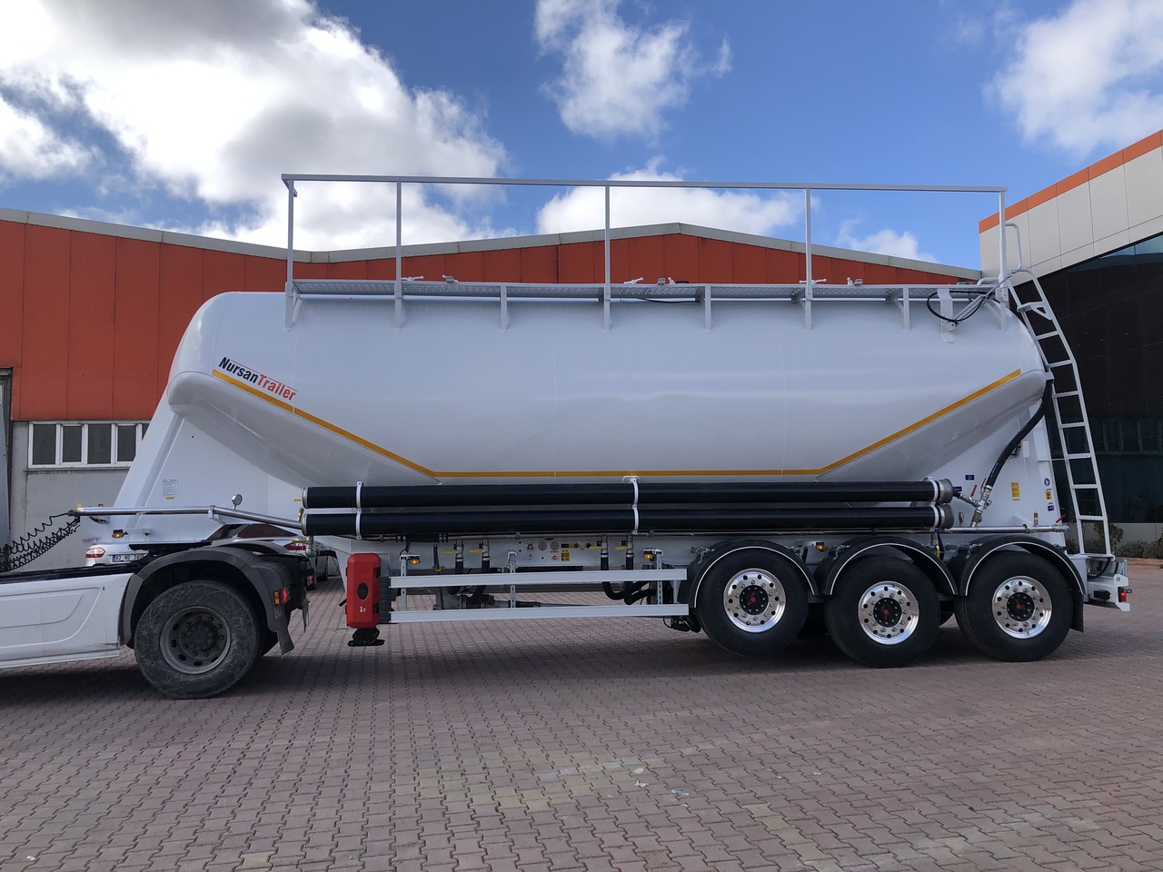 NURSAN Aluminium W Type Silo - Semi trailer silo: gambar 4 NURSAN Aluminium W Type Silo - Semi trailer silo: gambar 4