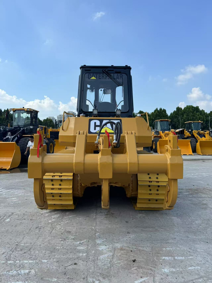 Bulldozer CAT D6G: gambar 7 Bulldozer CAT D6G: gambar 7
