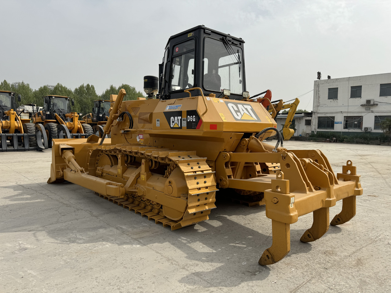 CAT D6G - Bulldozer: gambar 3 CAT D6G - Bulldozer: gambar 3