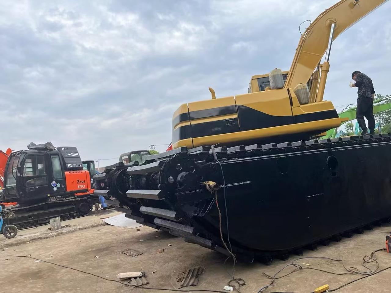 CATERPILLAR 320BL DREDGER CAT 320CL Extended BOOM - Ekskavator amfibi: gambar 2 CATERPILLAR 320BL DREDGER CAT 320CL Extended BOOM - Ekskavator amfibi: gambar 2