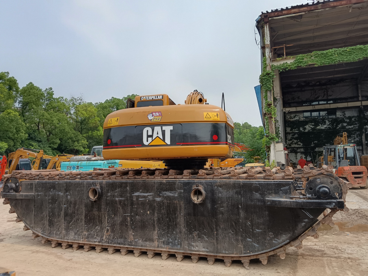 CATERPILLAR 320CL CAT 320 DREDGER - Ekskavator amfibi: gambar 3 CATERPILLAR 320CL CAT 320 DREDGER - Ekskavator amfibi: gambar 3