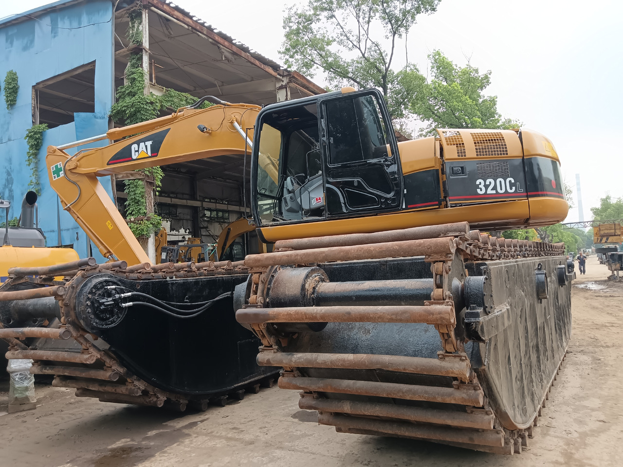 CATERPILLAR 320CL DREDGER CAT - Ekskavator amfibi: gambar 4 CATERPILLAR 320CL DREDGER CAT - Ekskavator amfibi: gambar 4