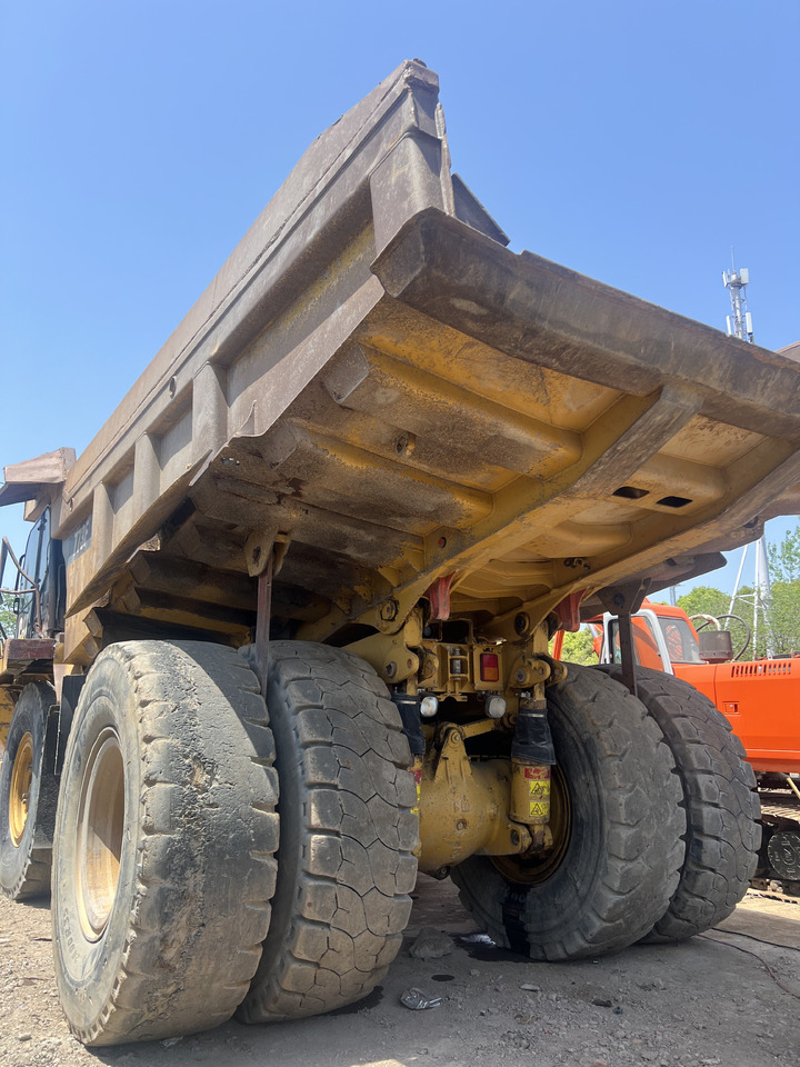 CATERPILLAR 773F MINING DUMP TRUCK CAT OFF-ROAD TRUCK - Truk batu/ Dumper iebes: gambar 4 CATERPILLAR 773F MINING DUMP TRUCK CAT OFF-ROAD TRUCK - Truk batu/ Dumper iebes: gambar 4