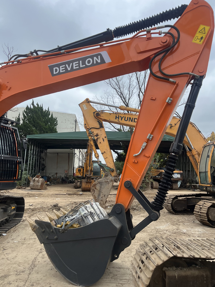 DEVELON DX225LCA - Ekskavator perayap: gambar 2 DEVELON DX225LCA - Ekskavator perayap: gambar 2